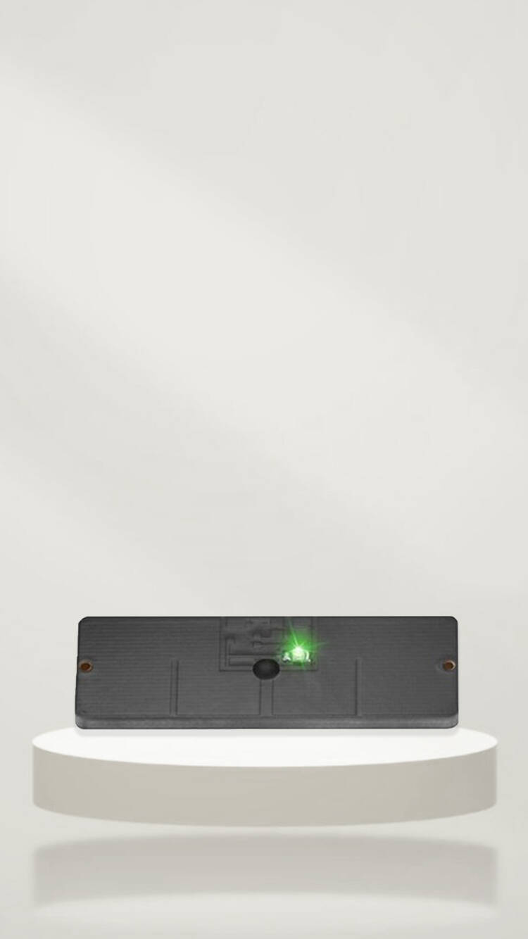LED发光定位RFID标签